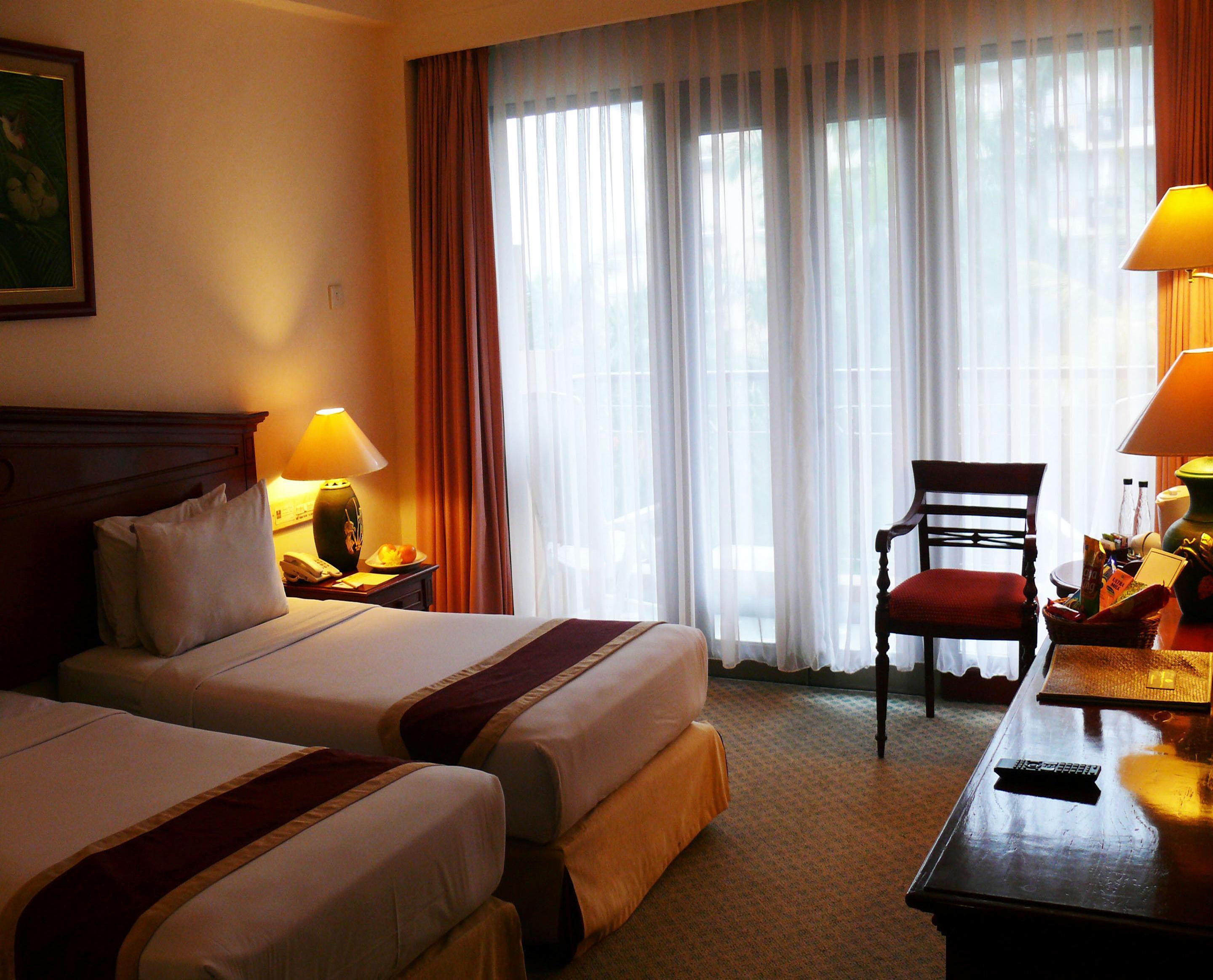 The Jayakarta Suites Bandung Exteriör bild