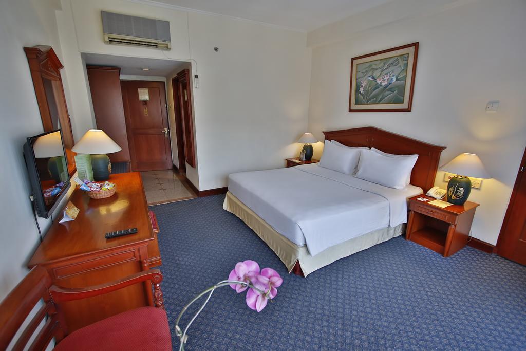 The Jayakarta Suites Bandung Rum bild