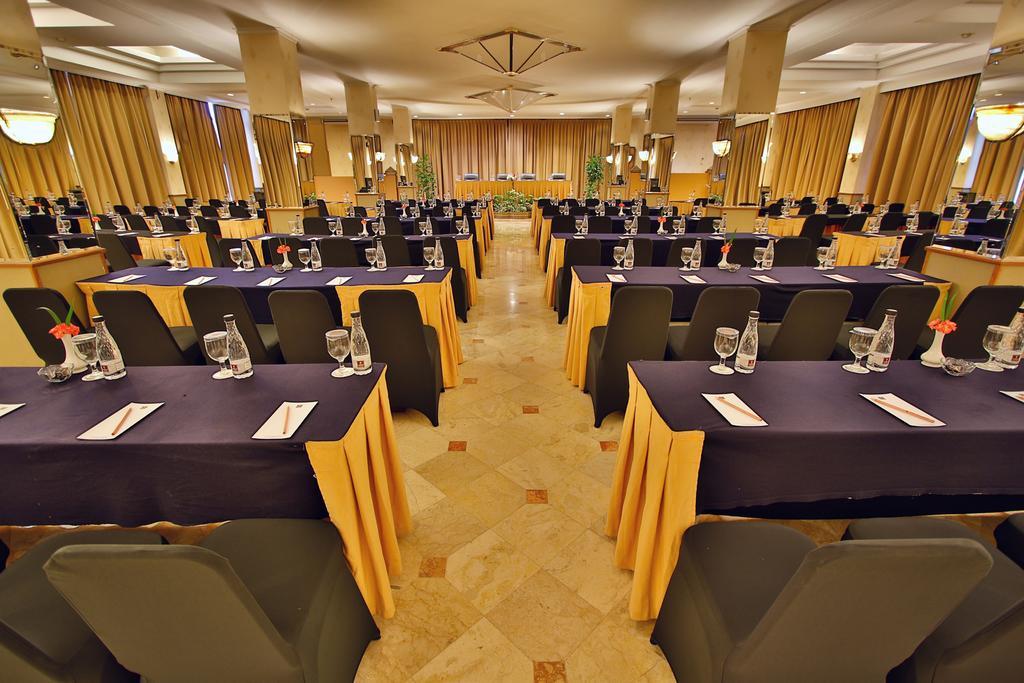 The Jayakarta Suites Bandung Exteriör bild