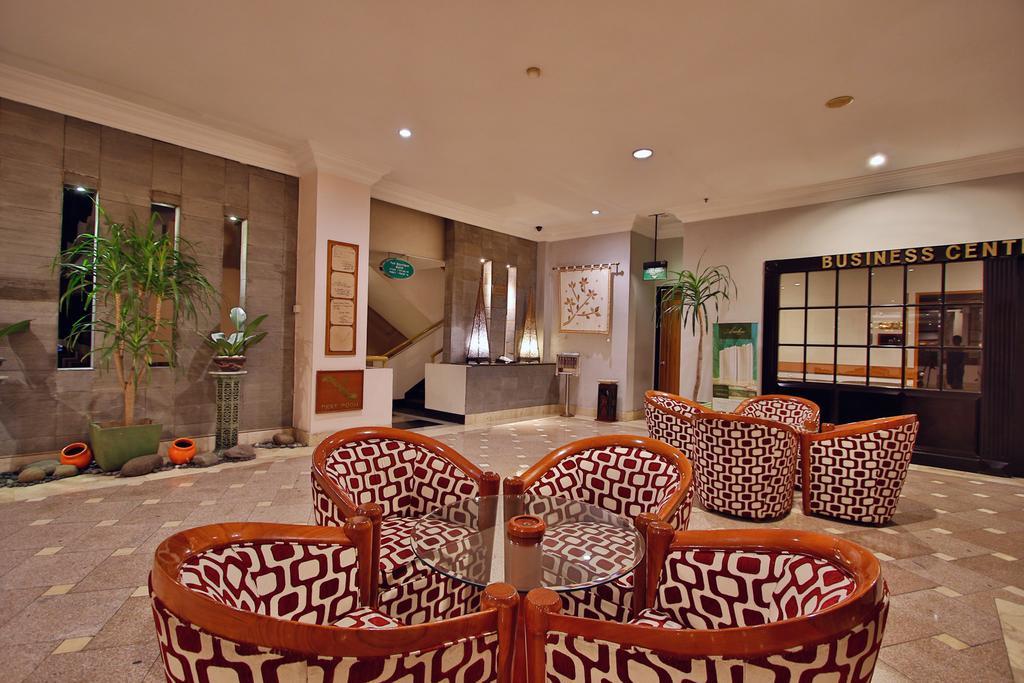 The Jayakarta Suites Bandung Exteriör bild
