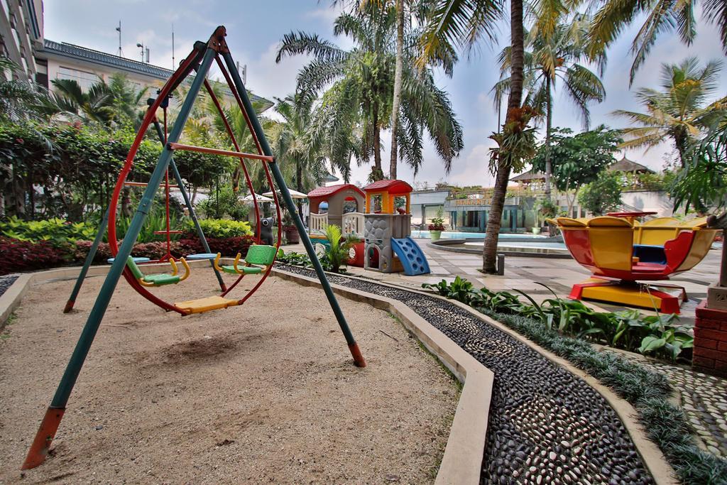 The Jayakarta Suites Bandung Exteriör bild