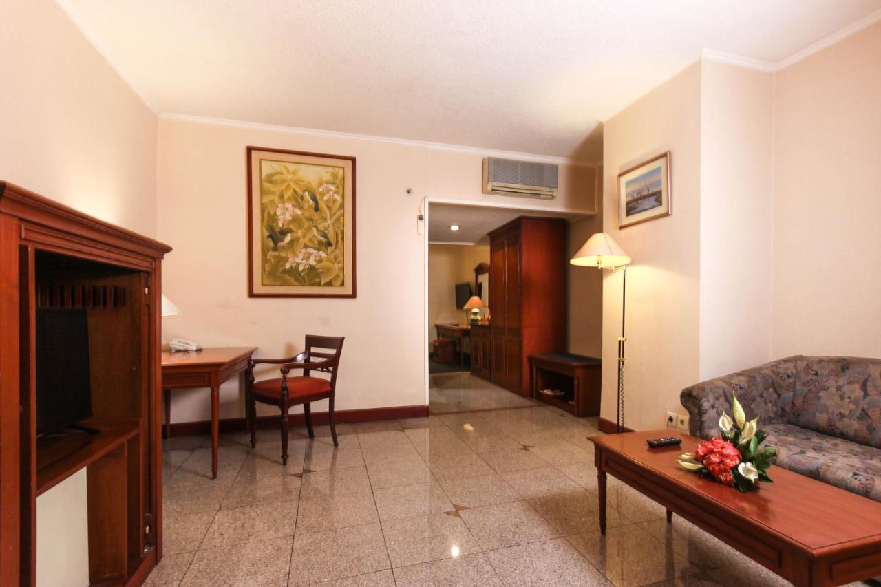 The Jayakarta Suites Bandung Exteriör bild